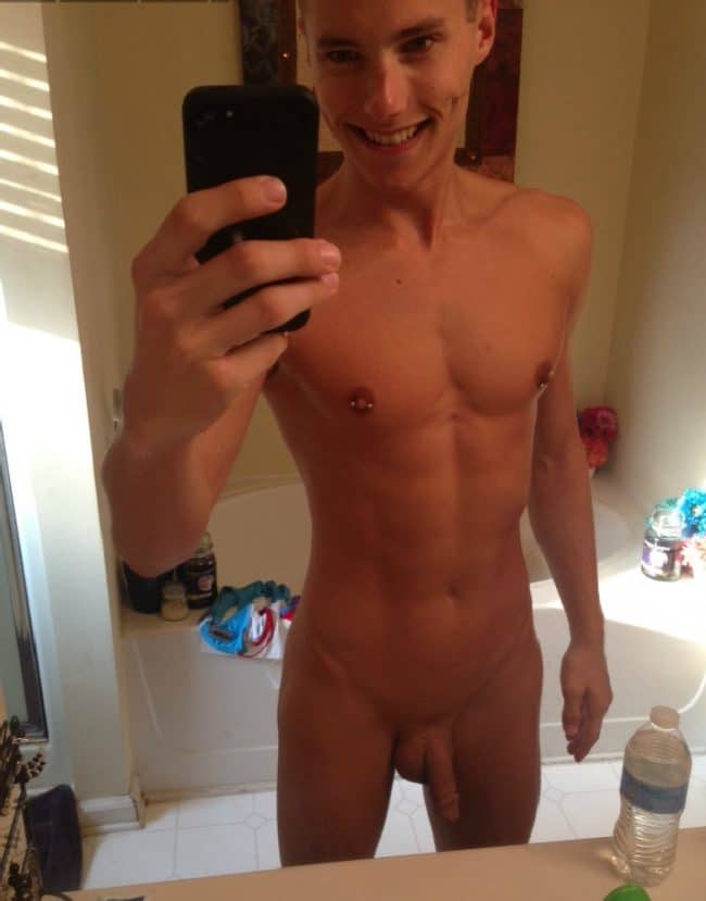 Happy Nude Twink