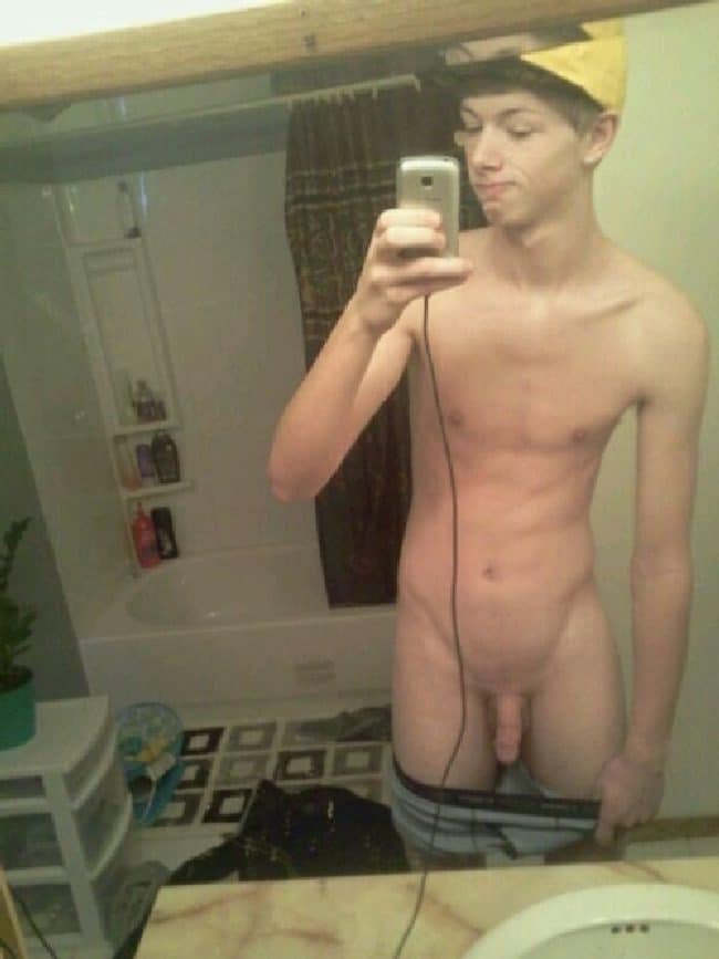 Cute Nude Flaccid Twink