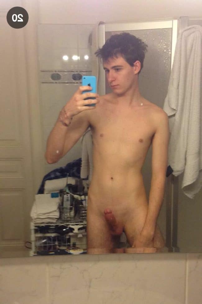 Nude Selfie Boy